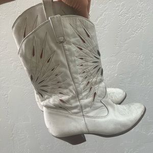 Vintage “dingo” cowboy boots